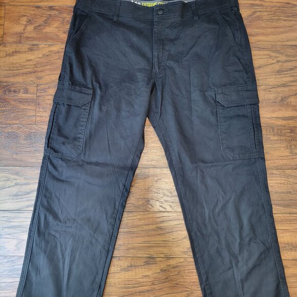 LEE Performance Extreme Comfort MVP Straight Fit Black Cargo Pants sz 38x30 EUC - Picture 1 of 8